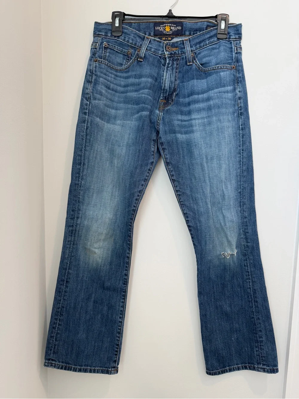 Lucky Brand Men's Bootcut Jeans in Medium Blue Wash